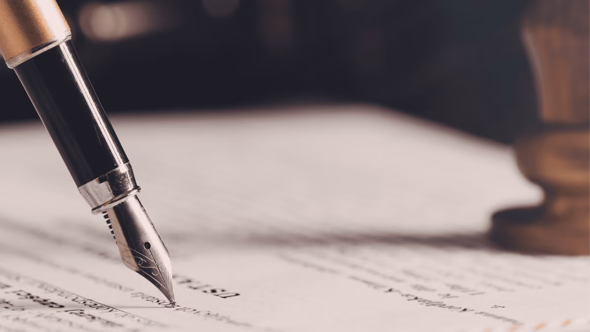 Firma y revisión de documentos