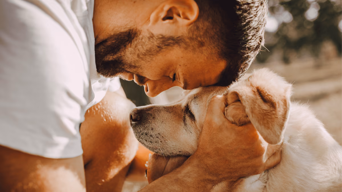 Perro y su cuidador